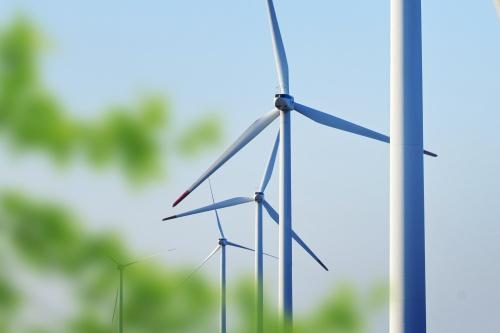 摄图网_402602990_创意唯美风力发电(企业商用)_副本